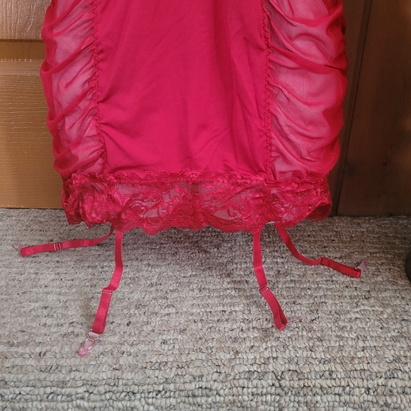 💜 New Red Deep V Neck Ruched Lace Mesh Chemise - Picture 5 of 7
